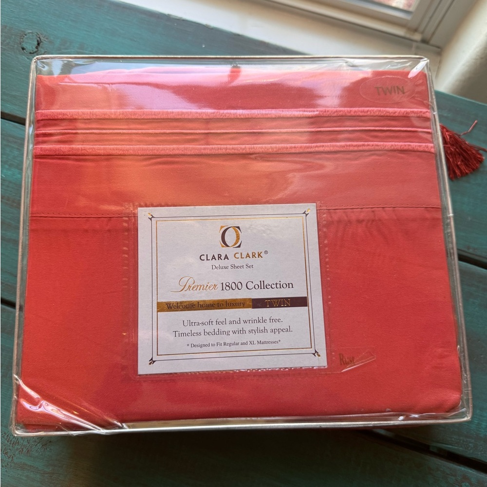 Clara Clark Premier 1800 Collection Twin Sheet Set in Orange
